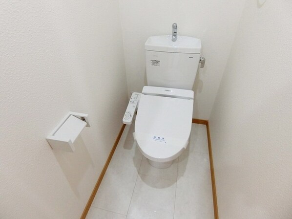 フェリーチェ高松町の物件内観写真